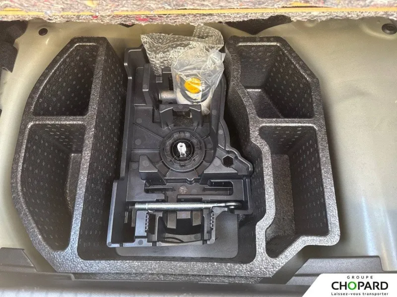 Image secondaire du véhicule 25