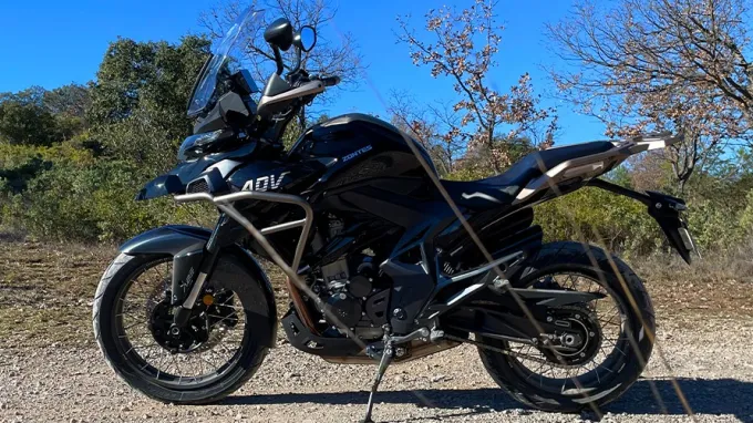 Zontes 350 T : béquille latérale