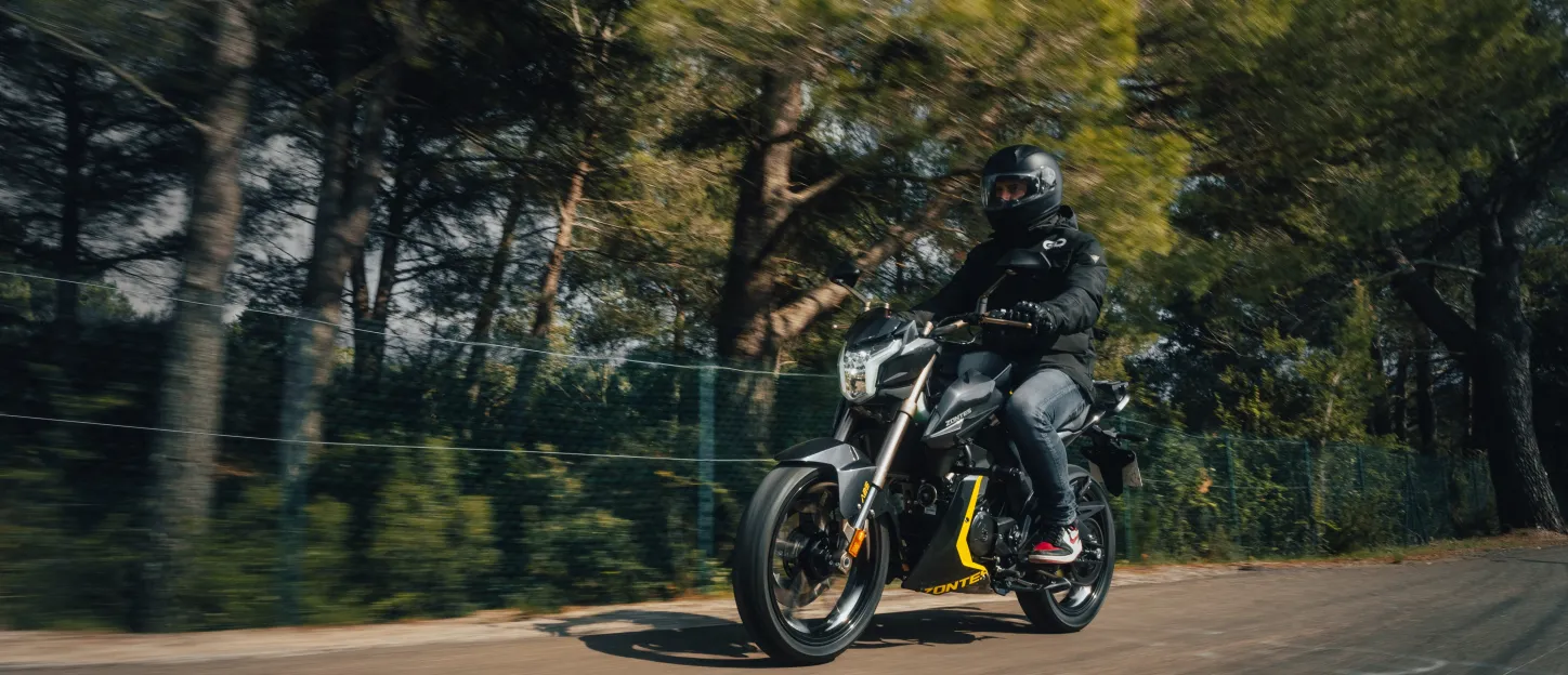 Zontes 125 Urban : ligne droite