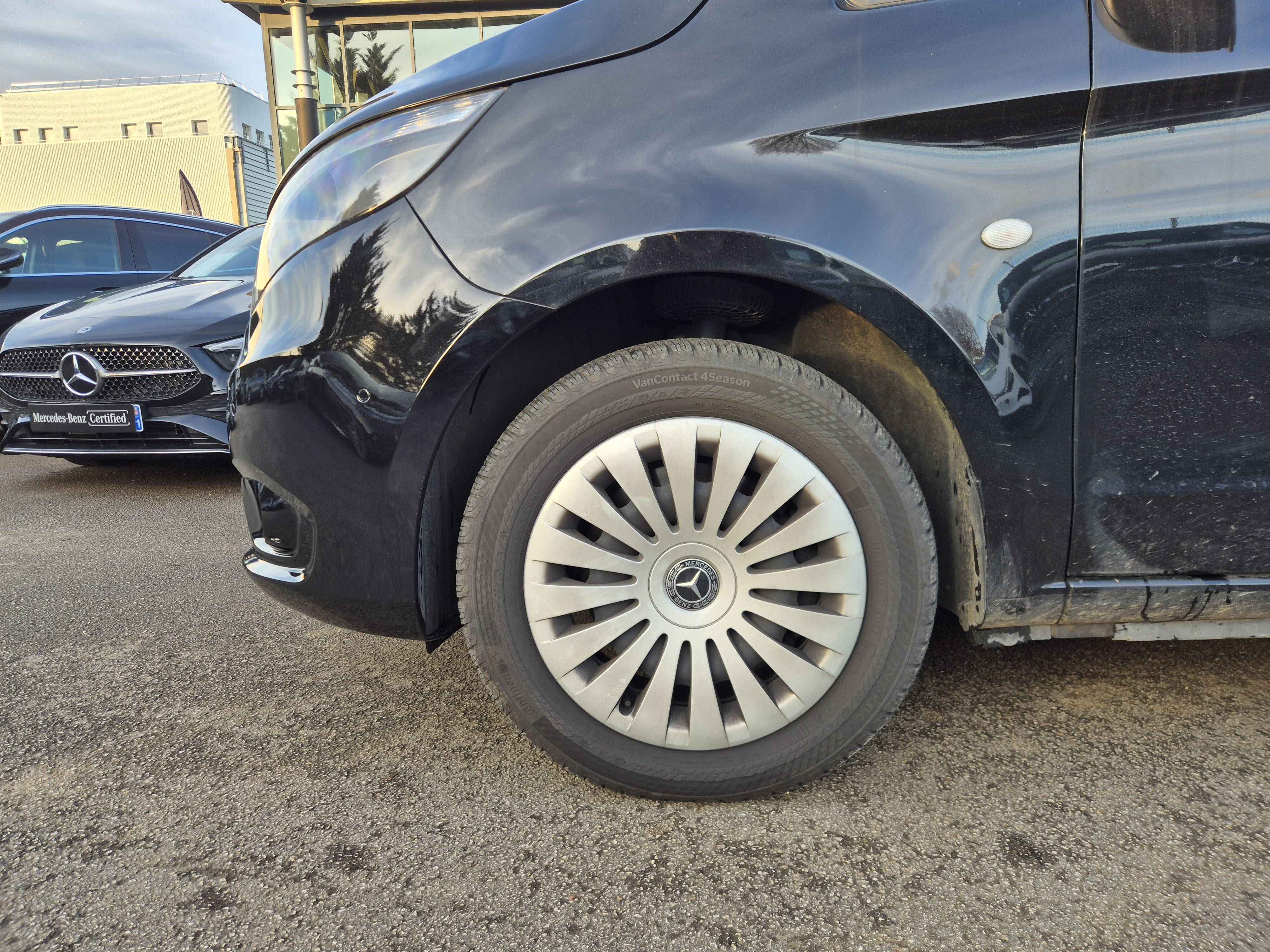 Image secondaire du véhicule 4