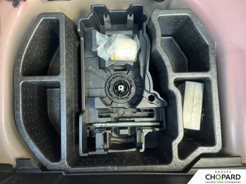 Image secondaire du véhicule 25