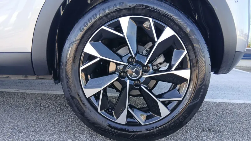 Image secondaire du véhicule 14