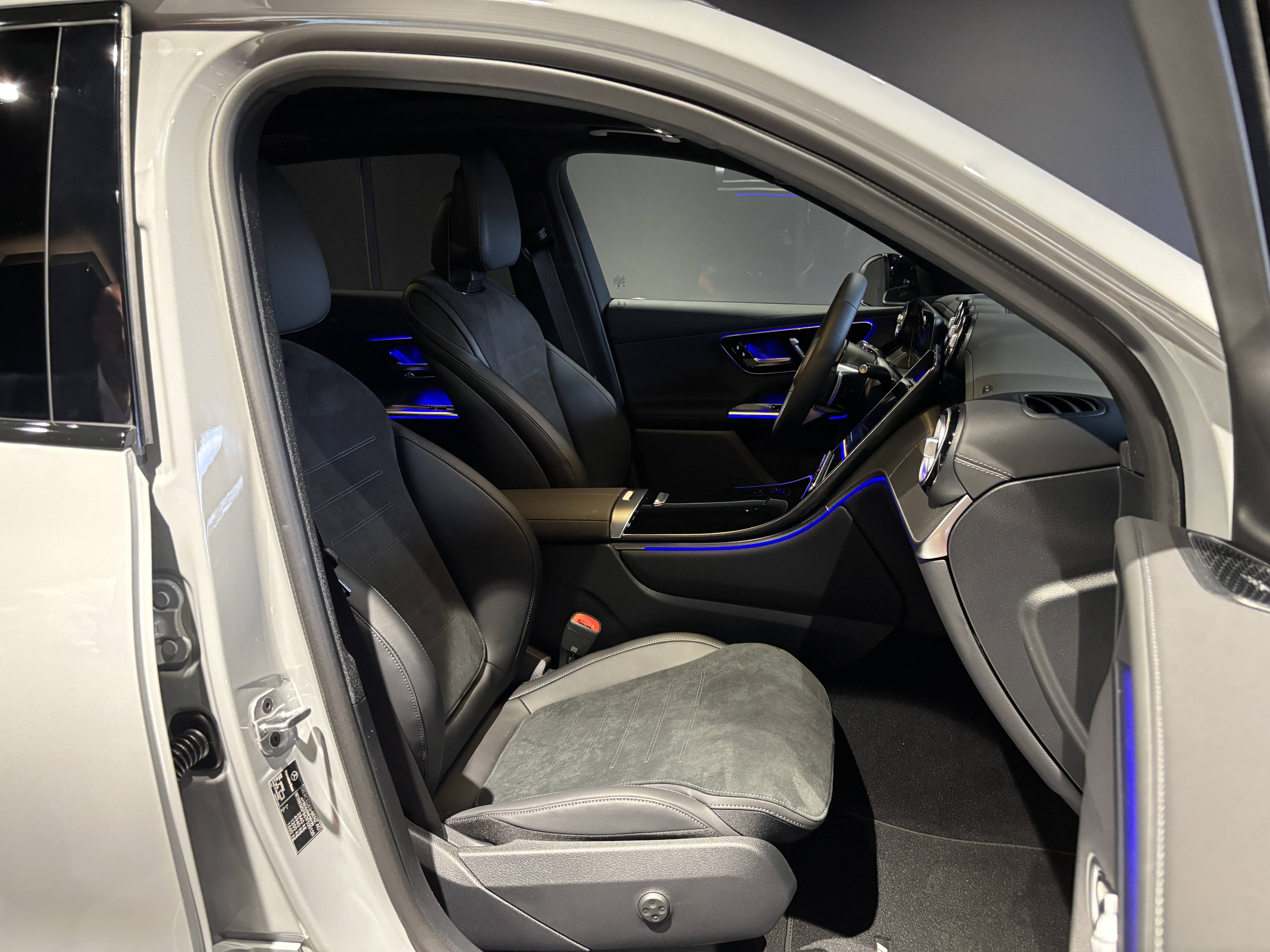 Image secondaire du véhicule 4