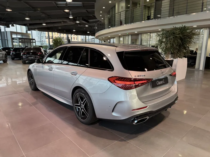 Image secondaire du véhicule 3