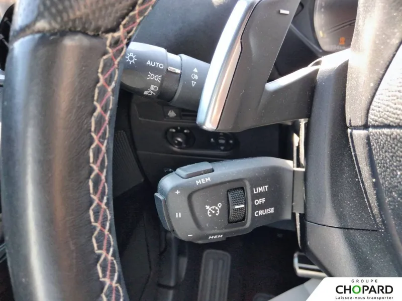 Image secondaire du véhicule 23