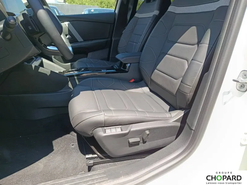 Image secondaire du véhicule 12