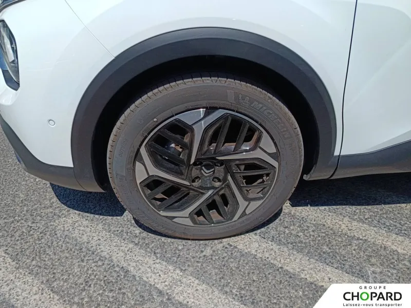 Image secondaire du véhicule 24