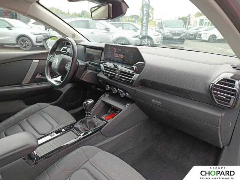 Image secondaire du véhicule 14