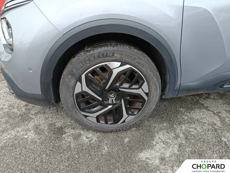 Image secondaire du véhicule 24