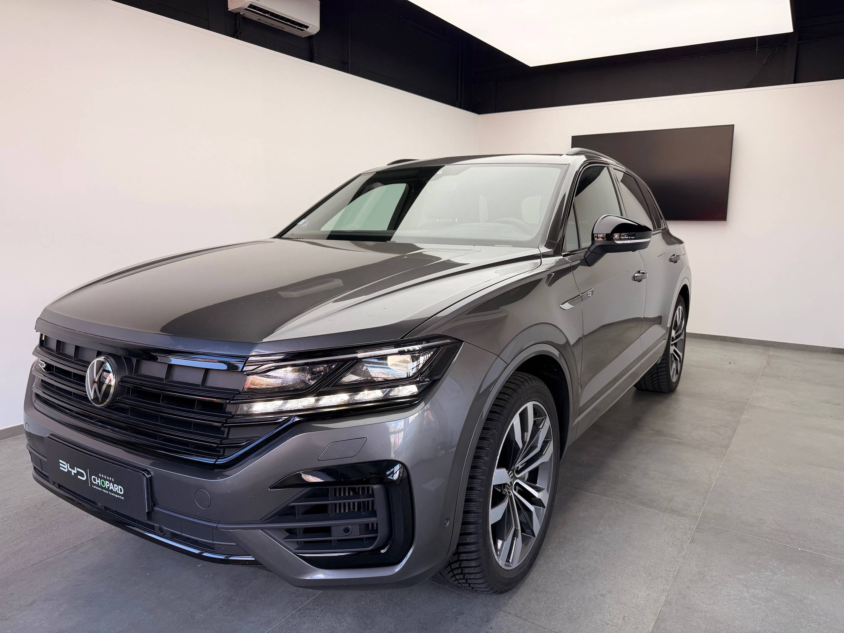 Volkswagen-TOUAREG-d'occasion chez BYD Lyon Écully