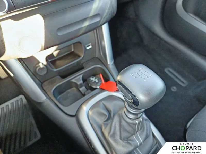 Image secondaire du véhicule 22