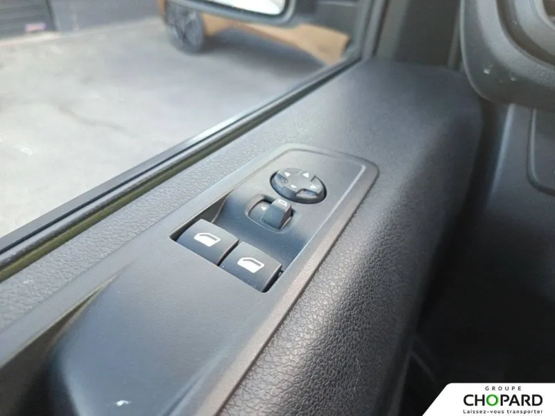 Image secondaire du véhicule 15