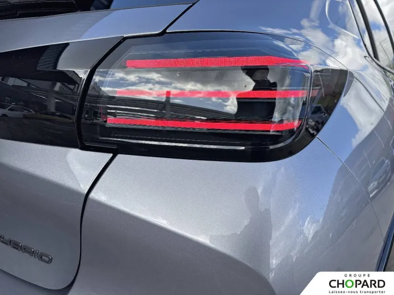 Image secondaire du véhicule 12