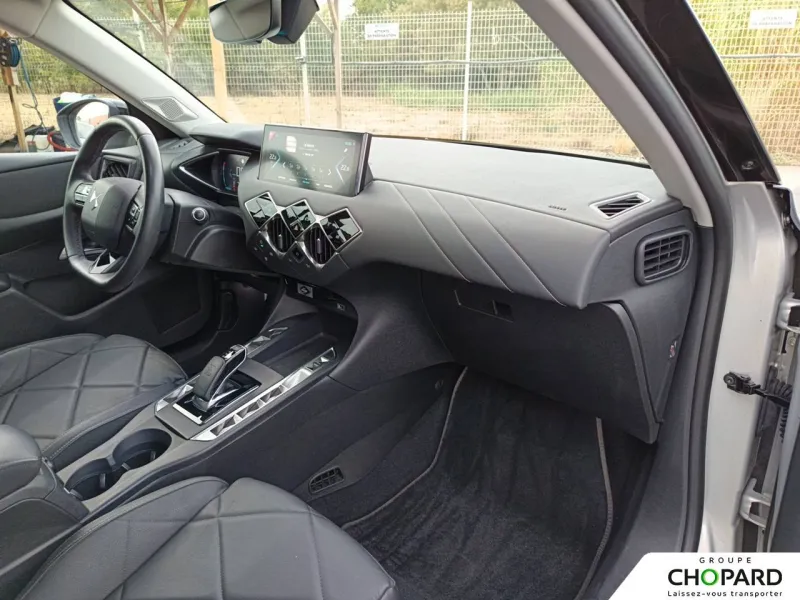 Image secondaire du véhicule 14