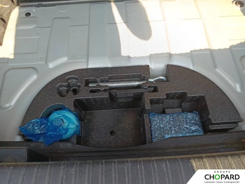 Image secondaire du véhicule 25