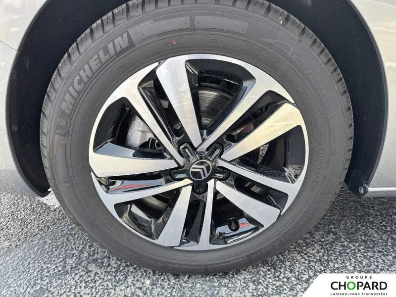 Image secondaire du véhicule 22