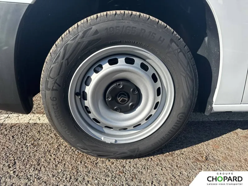 Image secondaire du véhicule 22