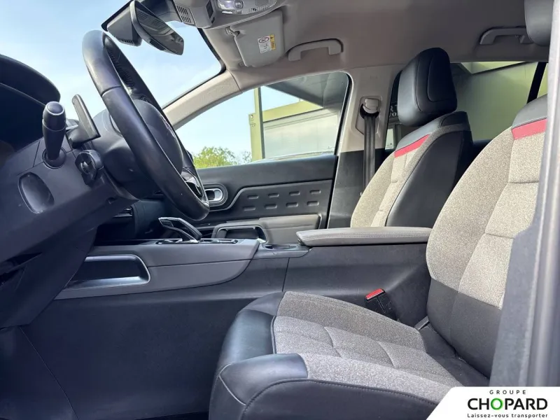 Image secondaire du véhicule 12