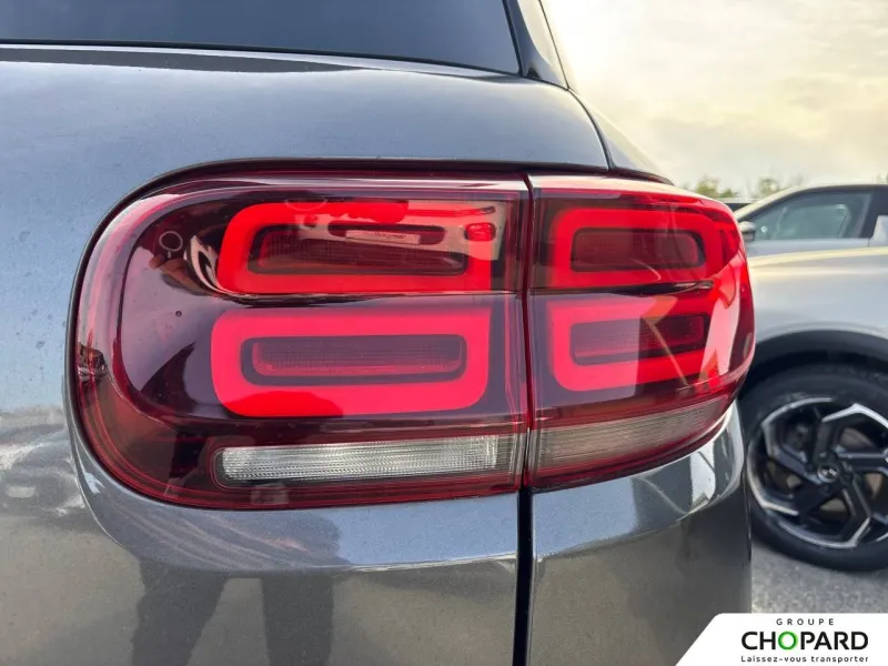 Image secondaire du véhicule 24