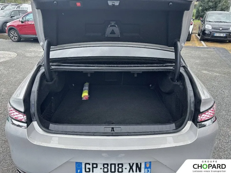 Image secondaire du véhicule 9