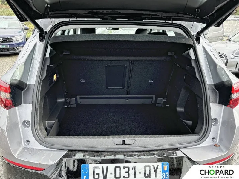 Image secondaire du véhicule 9