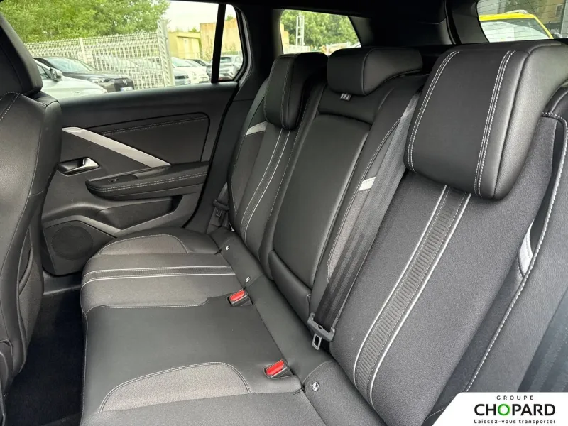 Image secondaire du véhicule 12