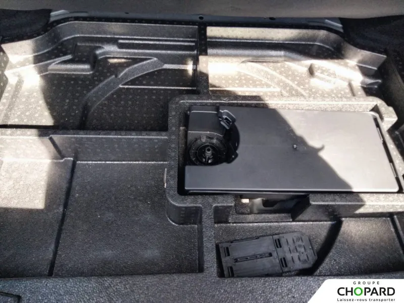 Image secondaire du véhicule 23