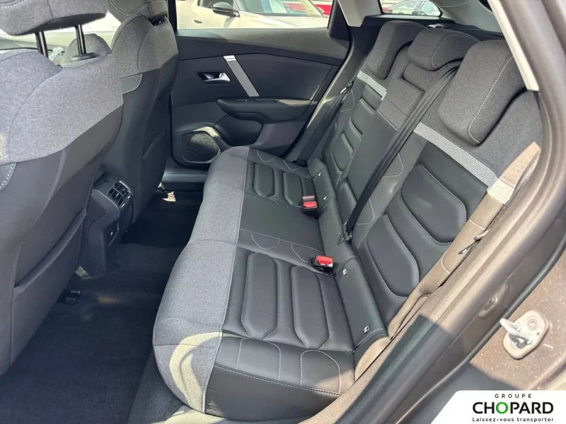 Image secondaire du véhicule 12