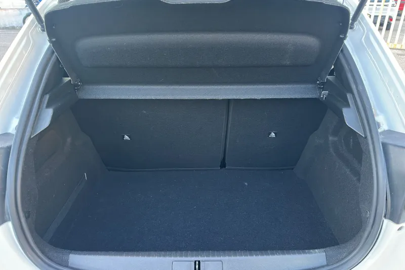 Image secondaire du véhicule 10