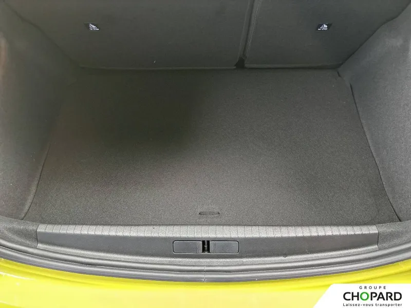 Image secondaire du véhicule 24