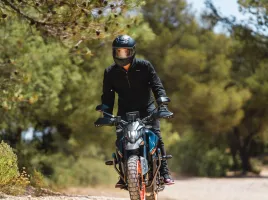 Zontes 125 Hyper Trail : l’esprit d’aventure accessible