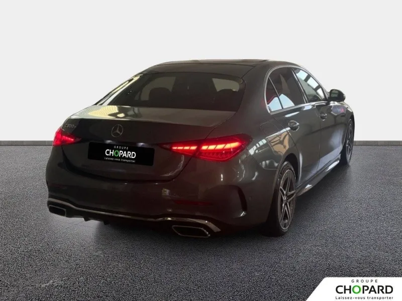 Image secondaire du véhicule 4