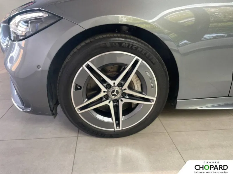 Image secondaire du véhicule 22