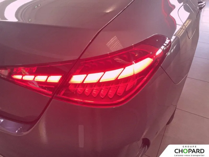 Image secondaire du véhicule 24