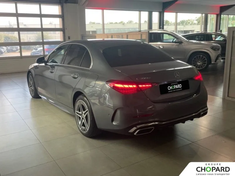 Image secondaire du véhicule 30