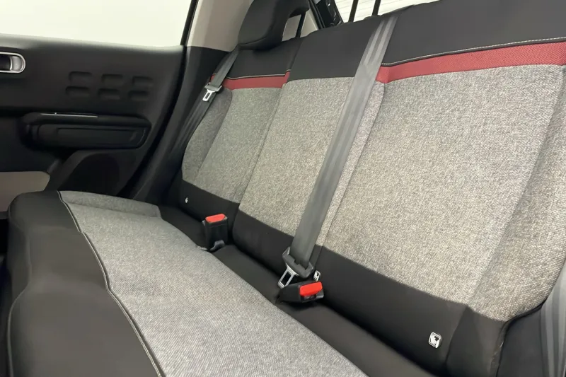 Image secondaire du véhicule 15