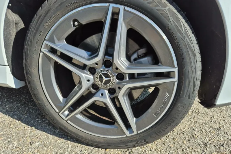 Image secondaire du véhicule 15