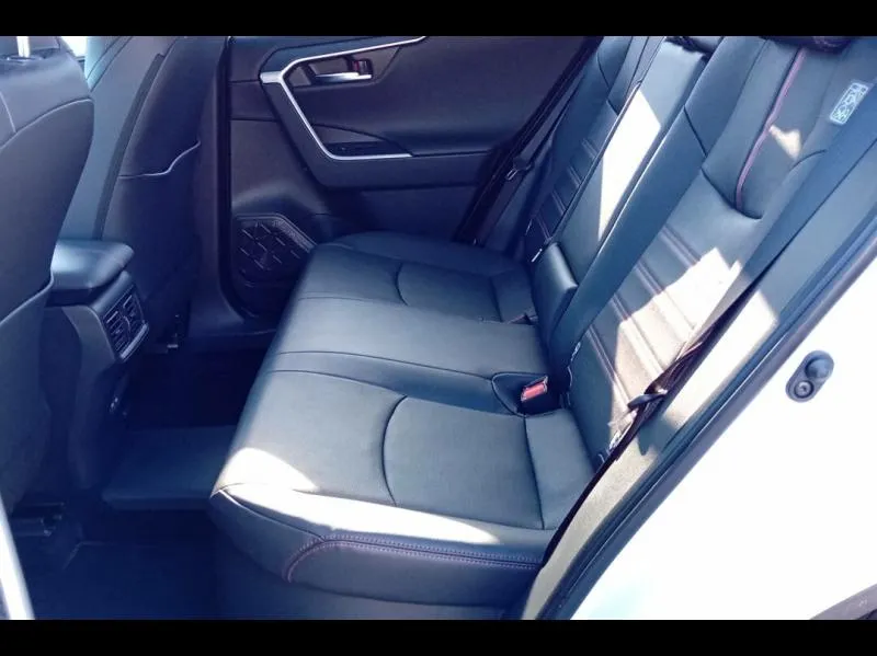 Image secondaire du véhicule 12