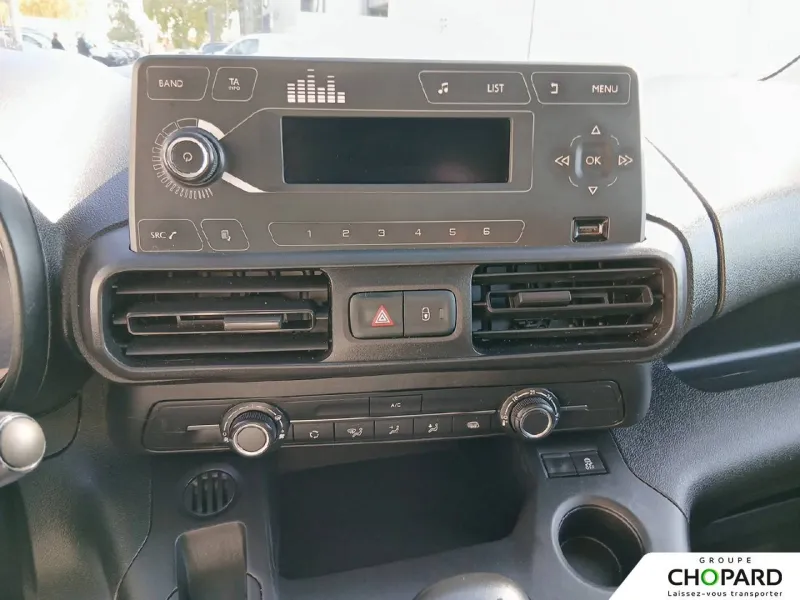 Image secondaire du véhicule 11