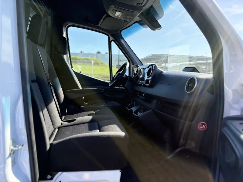 Image secondaire du véhicule 10