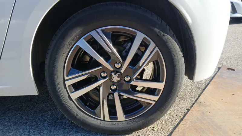 Image secondaire du véhicule 14