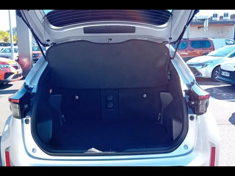 Image secondaire du véhicule 10