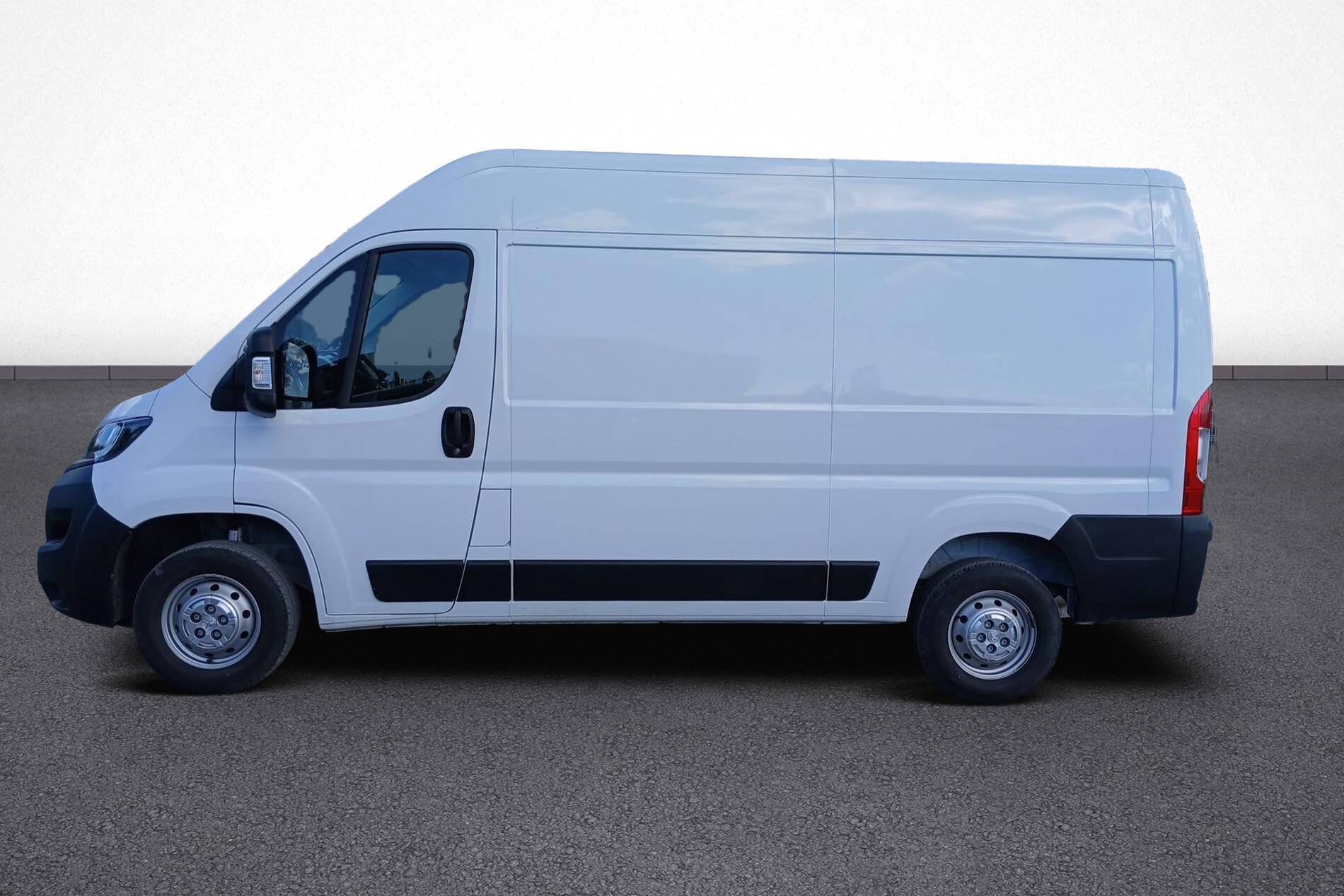 Image secondaire du véhicule 4