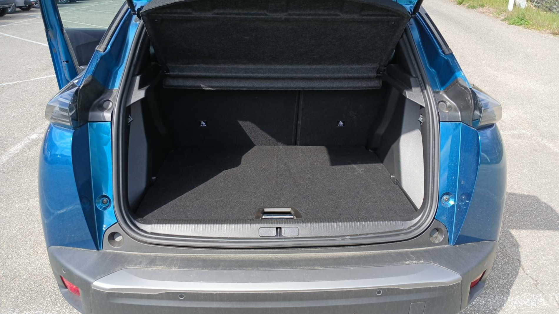 Image secondaire du véhicule 10