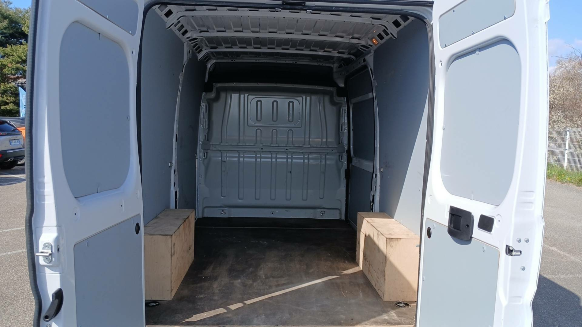 Image secondaire du véhicule 10