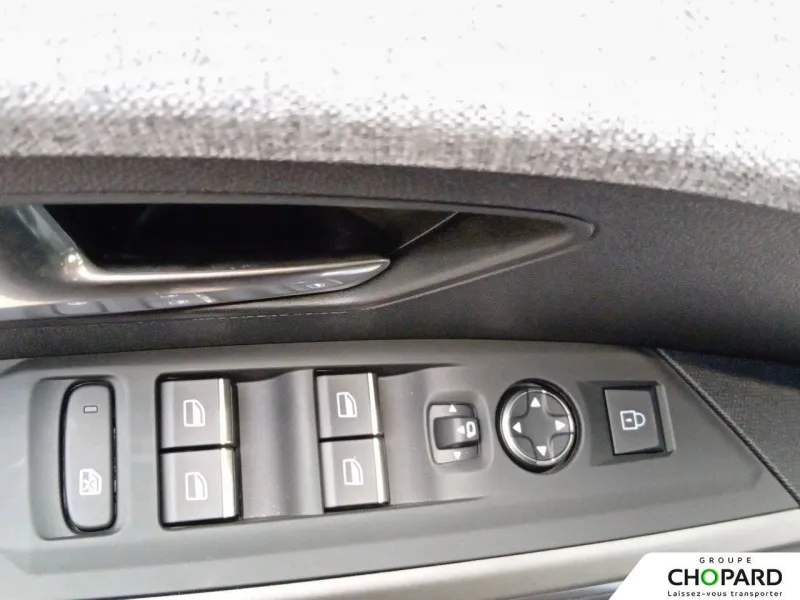 Image secondaire du véhicule 11