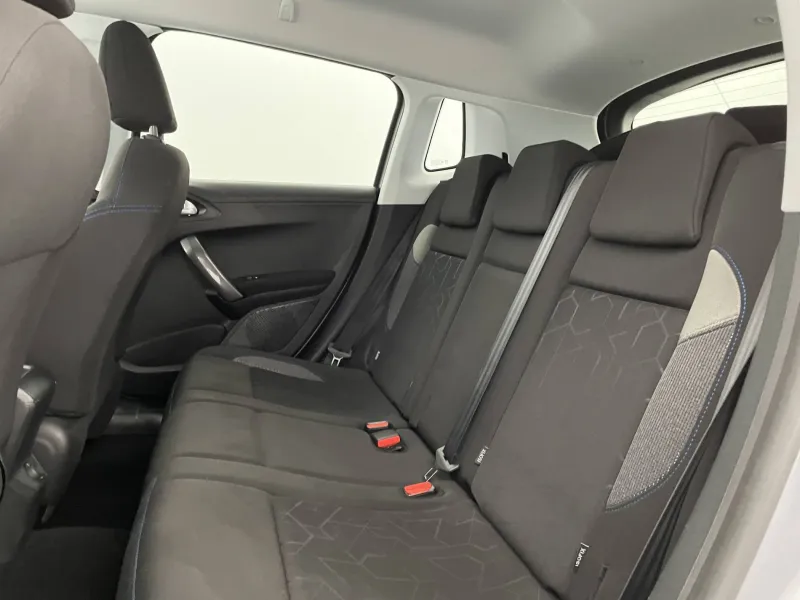 Image secondaire du véhicule 16