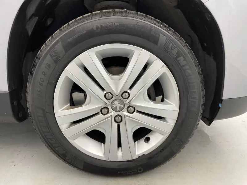 Image secondaire du véhicule 19