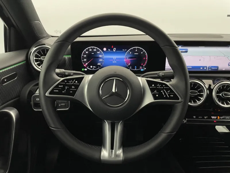 Image secondaire du véhicule 24