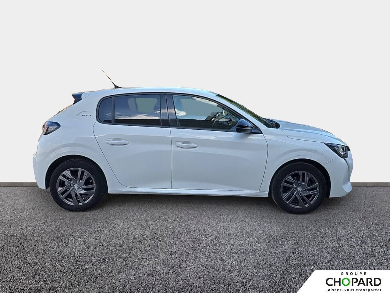 Image secondaire du véhicule 10